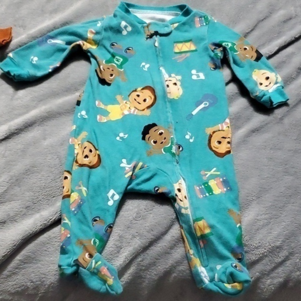 🐻   Coco melon Sleeper 0 - 3 months
